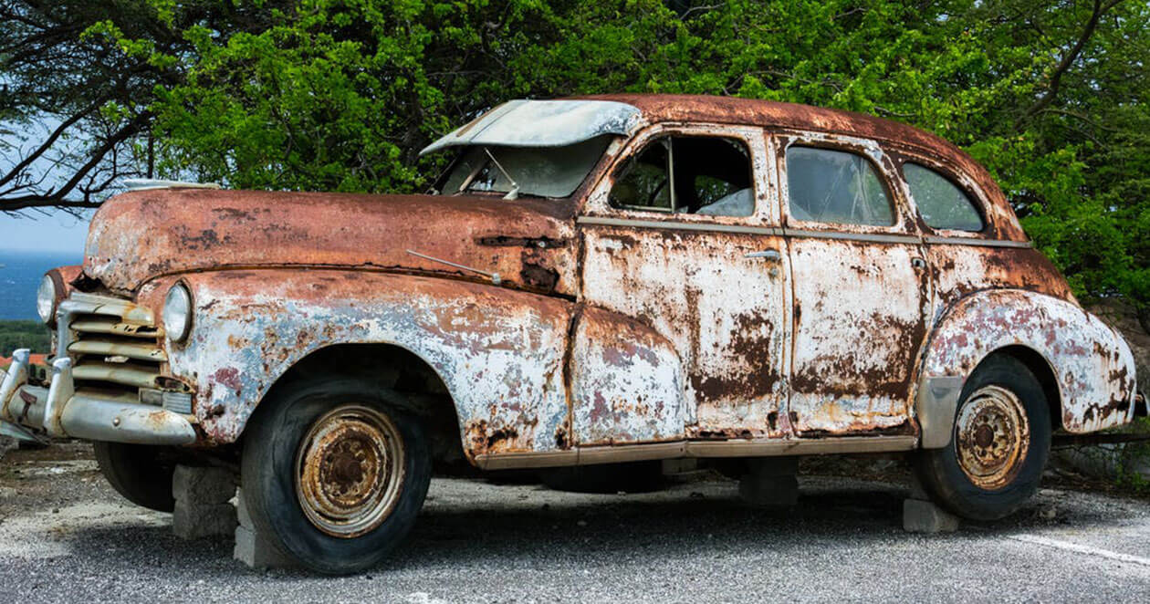 Старый автомобиль
