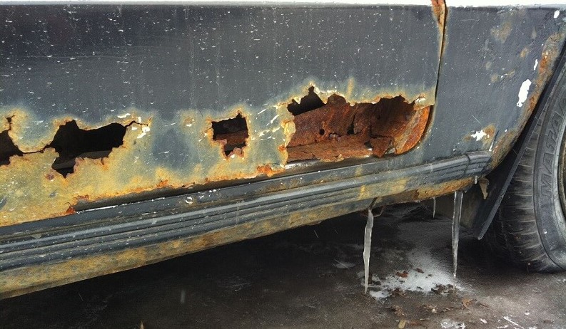 дырки в автомобиле