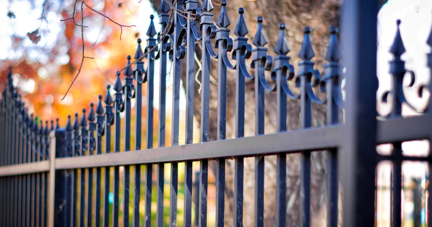 Изделия из металлического квадрата